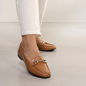 Sapato Feminino Mocassim Fivela Metal Kult Caramelo
