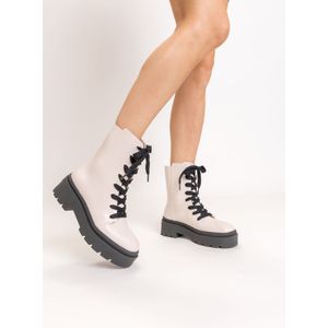 Bota Coturno Petite Jolie Dallas Feminina Marfim