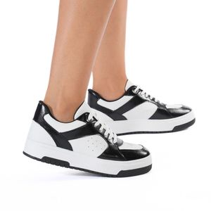 Tênis Branco e Preto Done Head Casual Unissex
